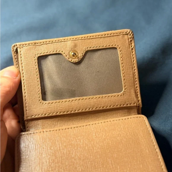 Furla AUTHENTIC Compact Trifold Wallet. Gorgeous and clean. - Picture 6 of 9